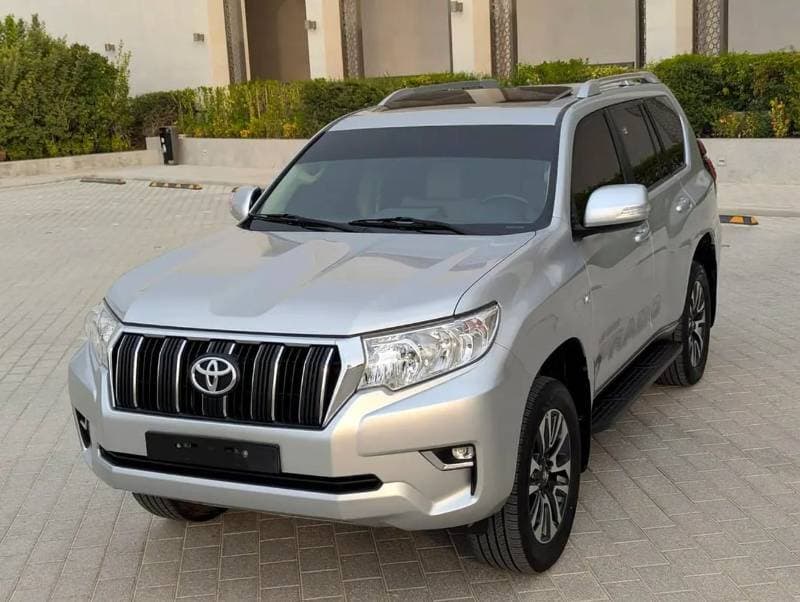 2022 Toyota Prado TX L thumbnail 3