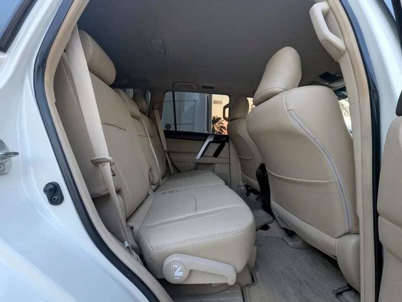2023 Toyota Prado EXR thumbnail 8