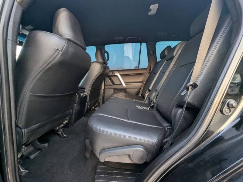 2023 Toyota Prado TX L thumbnail 6