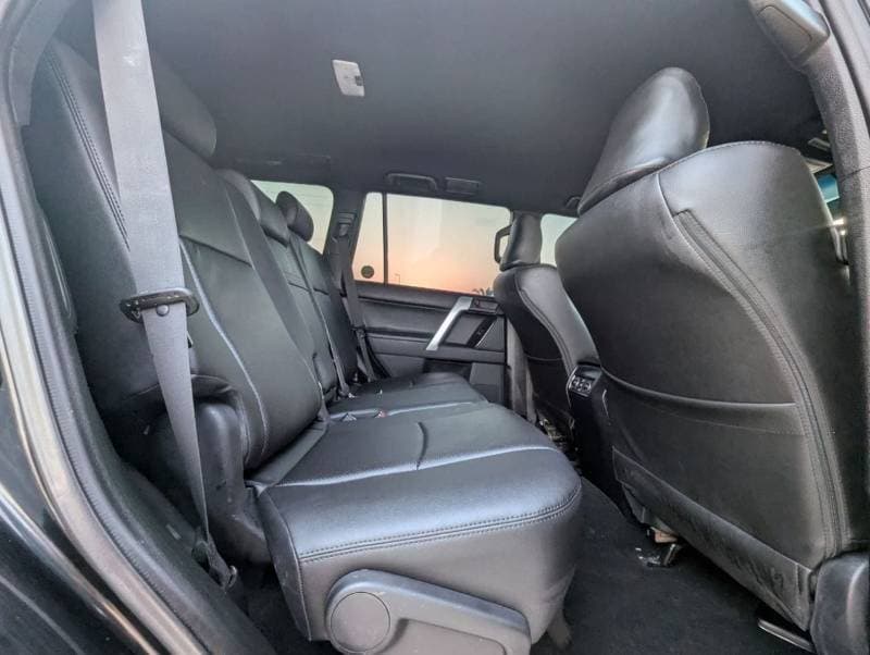 2023 Toyota Prado TX L thumbnail 7