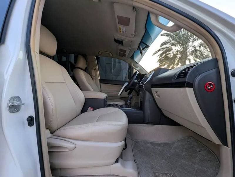 2020 Toyota Prado TX L thumbnail 6