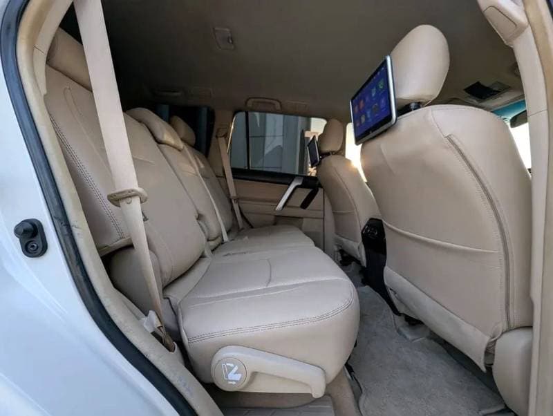 2020 Toyota Prado TX L thumbnail 8