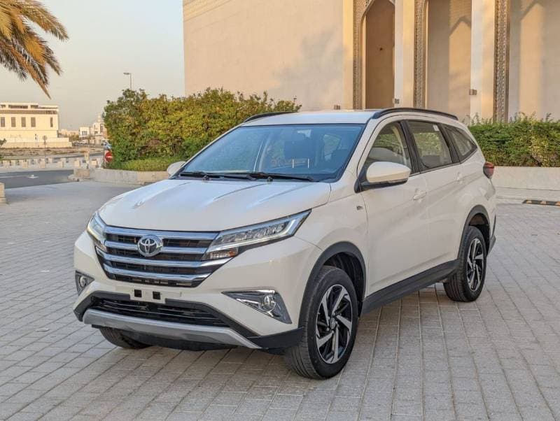 2022 Toyota Rush EX thumbnail 2