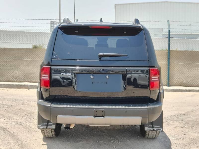 2025 Toyota Prado GXL thumbnail 8