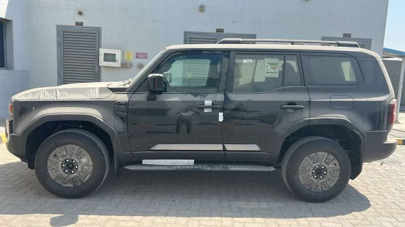2025 Toyota Prado GXR thumbnail 3