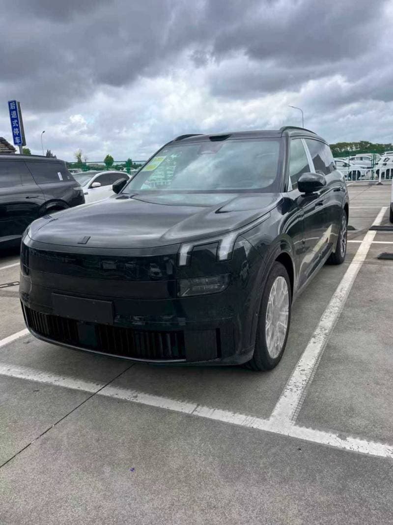 2025 Lynk & Co 900 FLAGSHIP