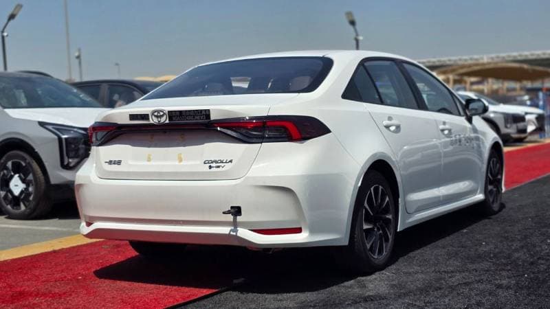 2026 Toyota Corolla XLI HEV thumbnail 5