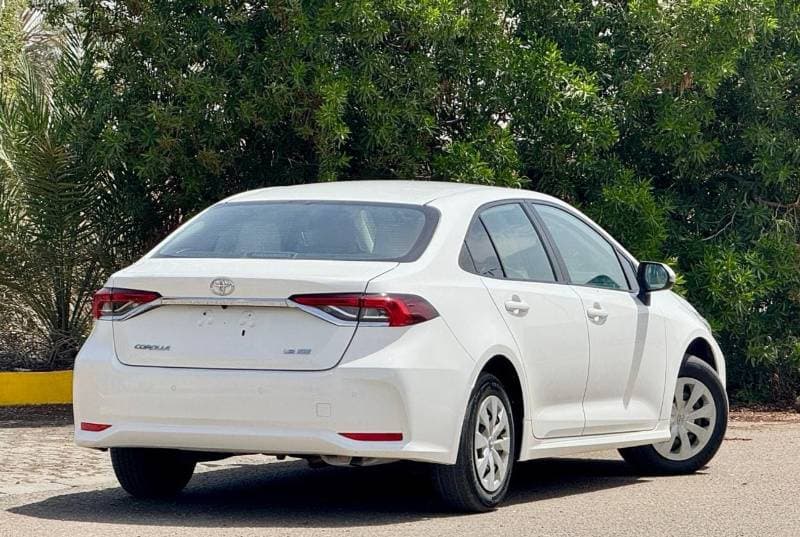2024 Toyota Corolla XLI thumbnail 4