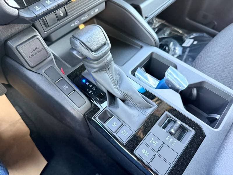 2026 Toyota Prado TXR thumbnail 4