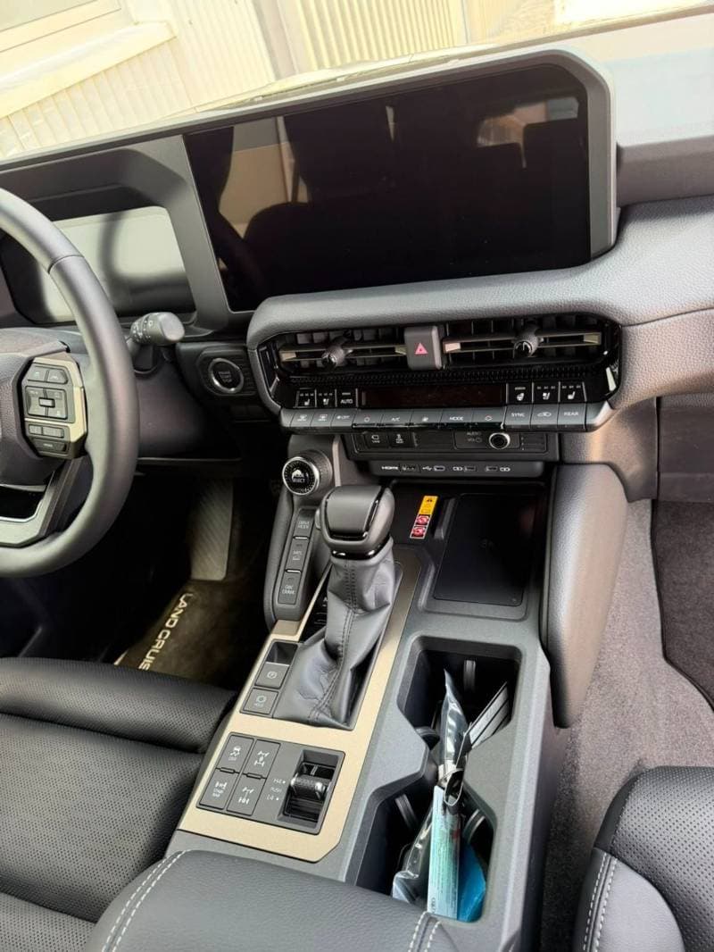 2026 Toyota Prado thumbnail 4