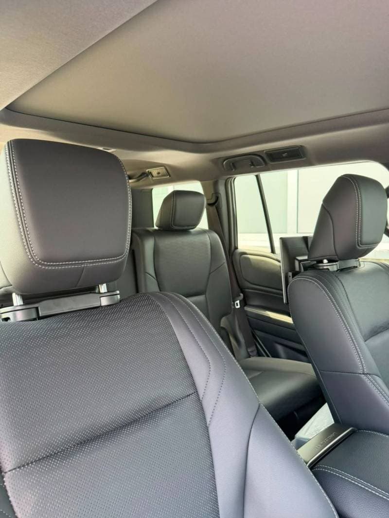 2026 Toyota Prado thumbnail 7