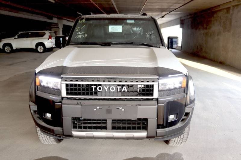2026 Toyota Prado PRADO thumbnail 2