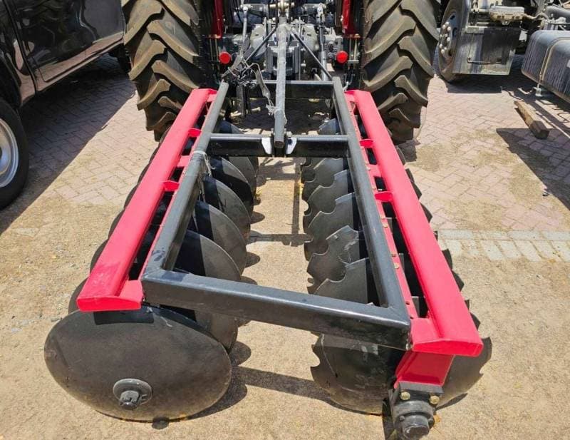 2025 Massey Ferguson 385 thumbnail 5