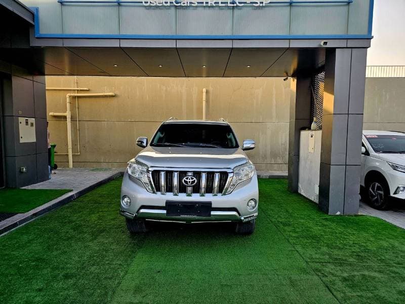 2016 Toyota Prado thumbnail 2