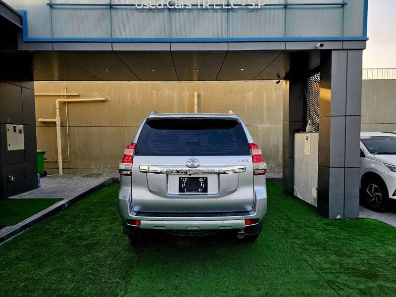 2016 Toyota Prado thumbnail 5