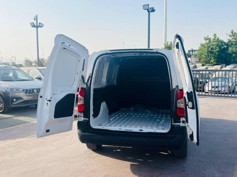 2026 Citroen Berlingo STANDARD thumbnail 6
