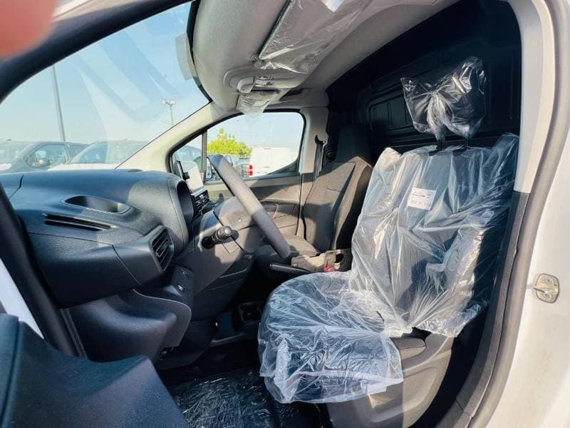 2026 Citroen Berlingo STANDARD thumbnail 8