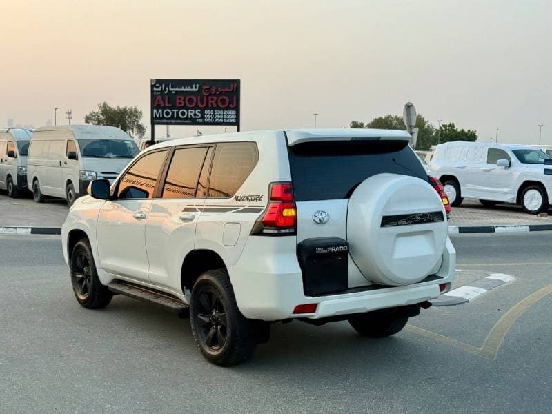 2022 Toyota Prado GXR thumbnail 4