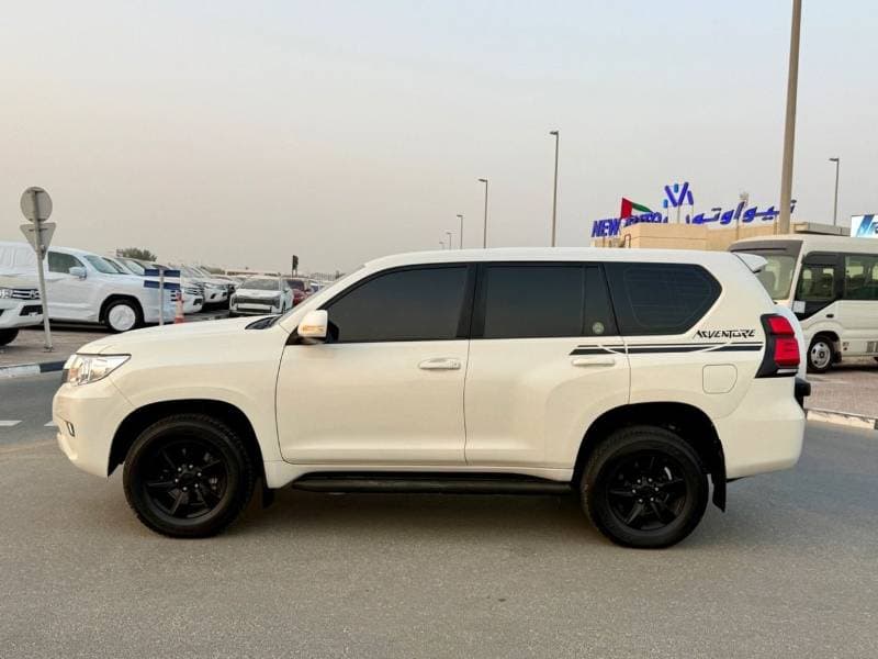 2022 Toyota Prado GXR thumbnail 6