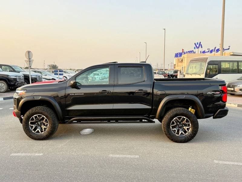 2023 Chevrolet Colorado ZR2 thumbnail 6