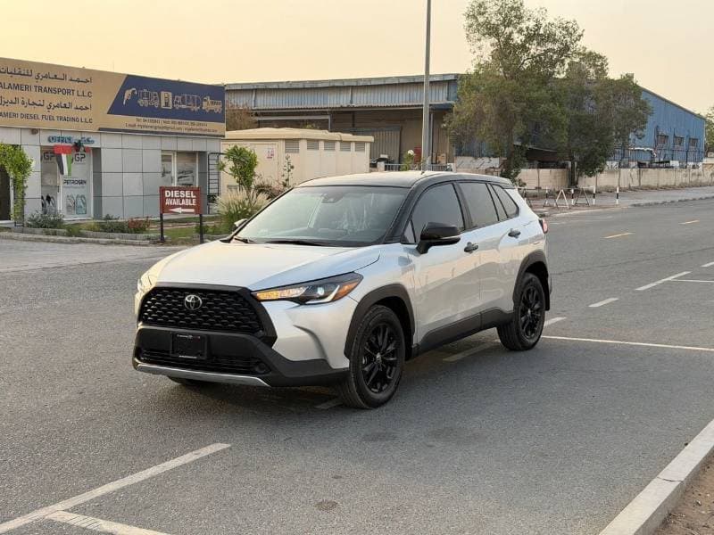 2024 Toyota Corolla Cross STANDARD thumbnail 2
