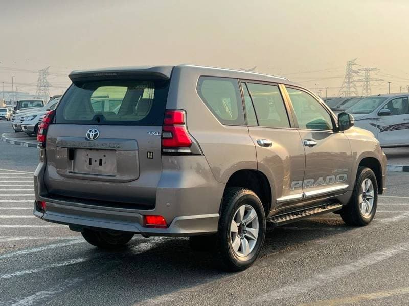 2022 Toyota Prado TX L thumbnail 6