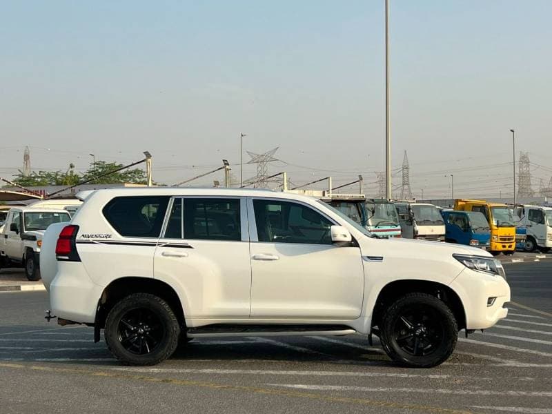 2021 Toyota Prado TX L thumbnail 5