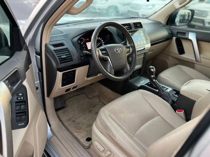 2022 Toyota Prado thumbnail 8