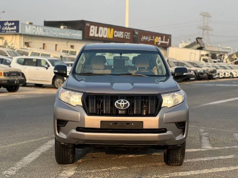 2022 Toyota Prado thumbnail 2