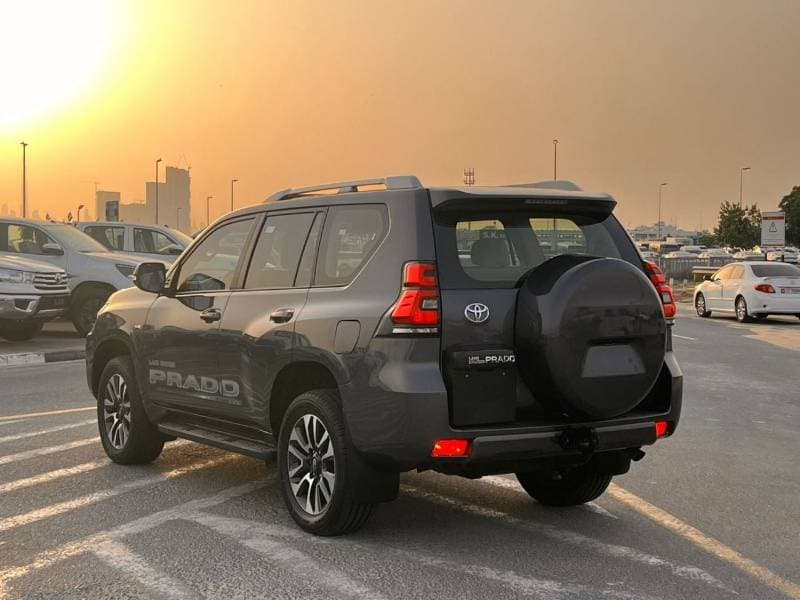 2022 Toyota Prado TX L thumbnail 5