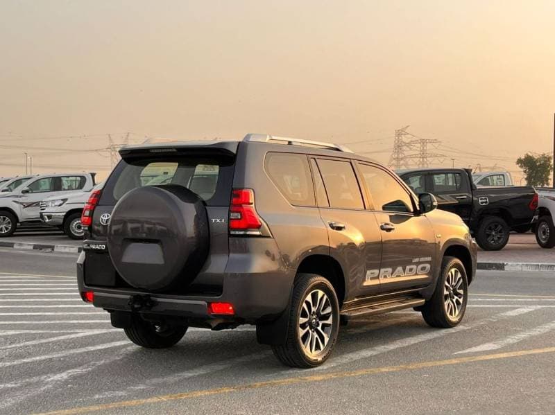 2022 Toyota Prado TX L thumbnail 8