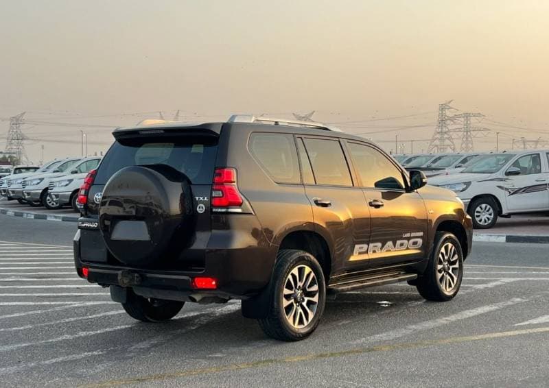 2022 Toyota Prado thumbnail 5