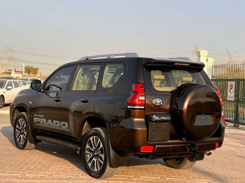 2022 Toyota Prado thumbnail 5
