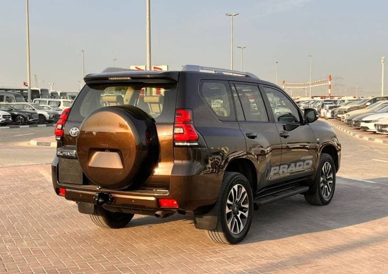 2022 Toyota Prado thumbnail 8