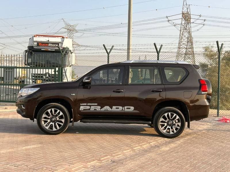 2022 Toyota Prado thumbnail 4