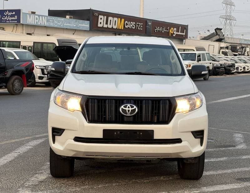 2022 Toyota Prado TXL1 thumbnail 2