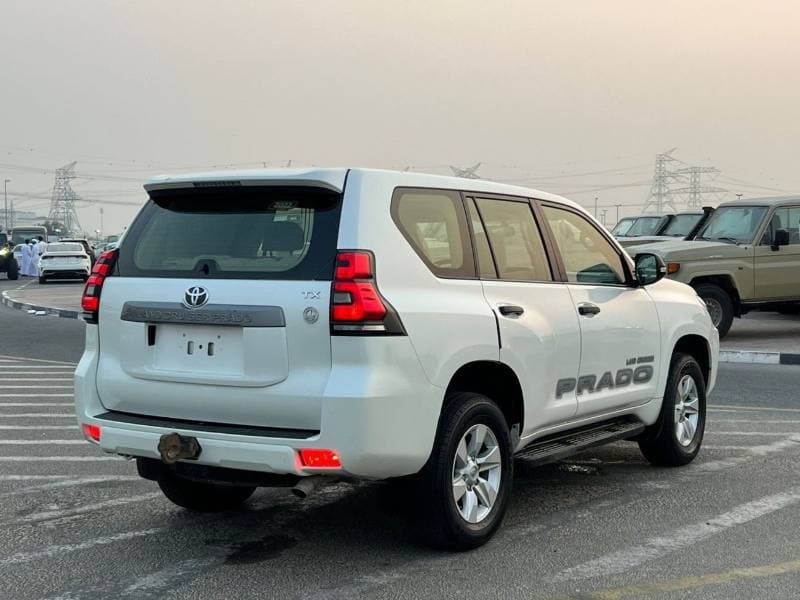 2022 Toyota Prado TXL1 thumbnail 6