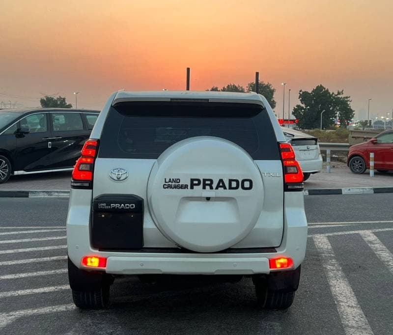 2019 Toyota Prado TX L thumbnail 8