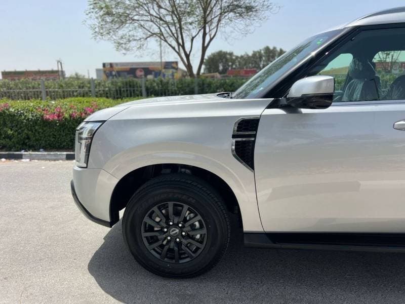 2026 Nissan Patrol SE T2 thumbnail 5