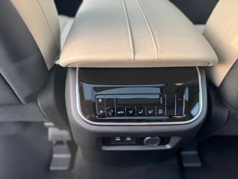 2026 Nissan Patrol SE T2 thumbnail 7