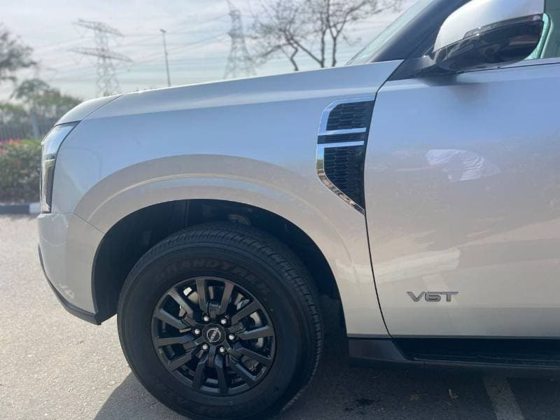 2026 Nissan Patrol LE T2 thumbnail 5