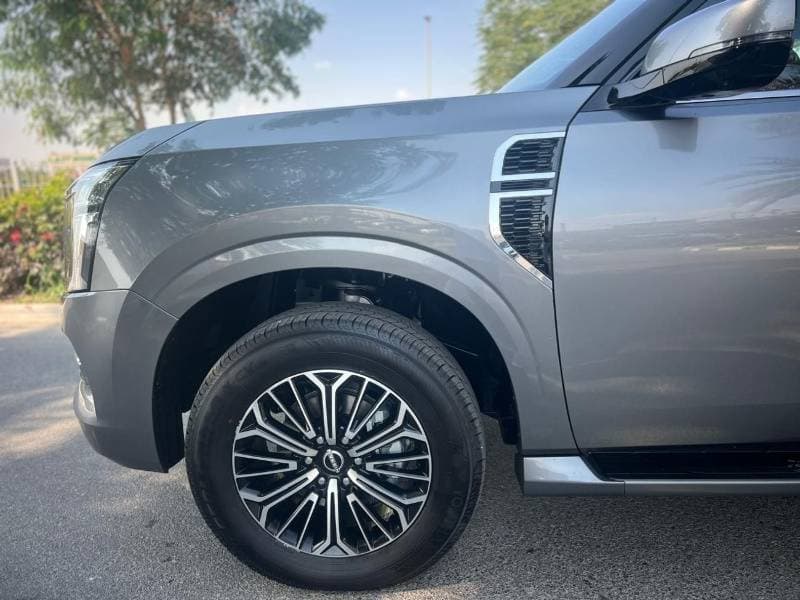 2026 Nissan Patrol SE PLATINUM CITY thumbnail 5