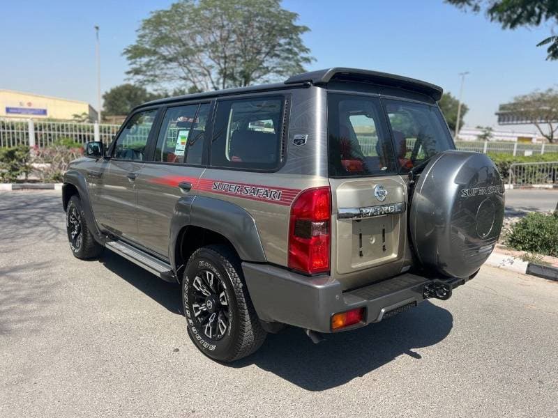2024 Nissan Patrol SUPER SAFARI thumbnail 3