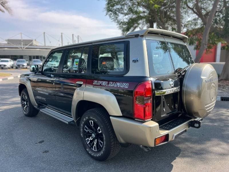 2024 Nissan Patrol SUPER SAFARI thumbnail 4