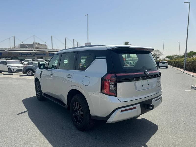 2026 Nissan Patrol SE TITANIUM thumbnail 5