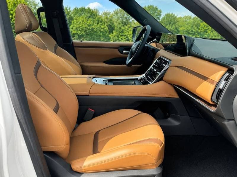 2026 Nissan Patrol LE TITANIUM thumbnail 8