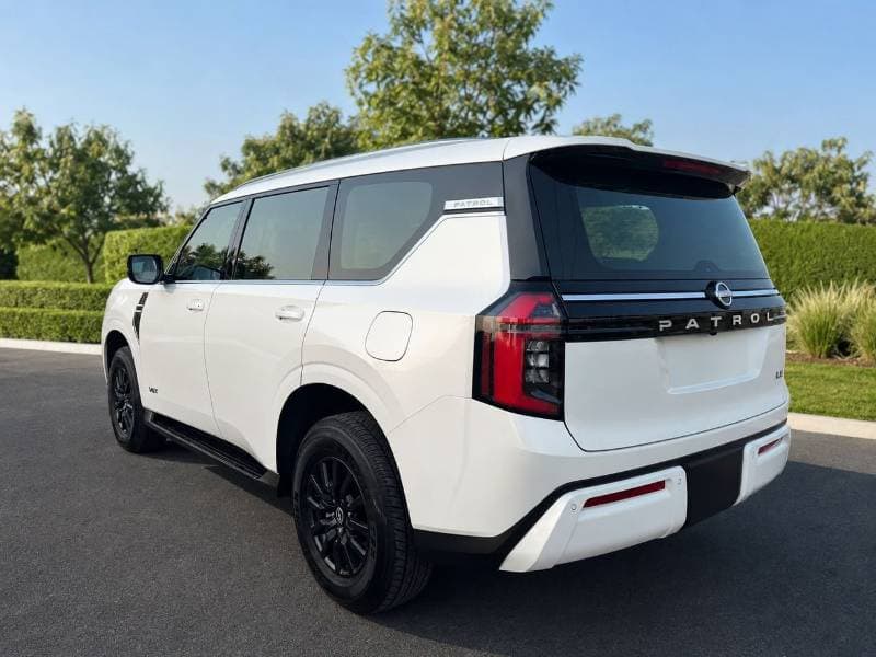 2026 Nissan Patrol LE T2 thumbnail 5