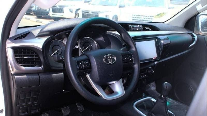 2026 Toyota Hilux SR5 thumbnail 8
