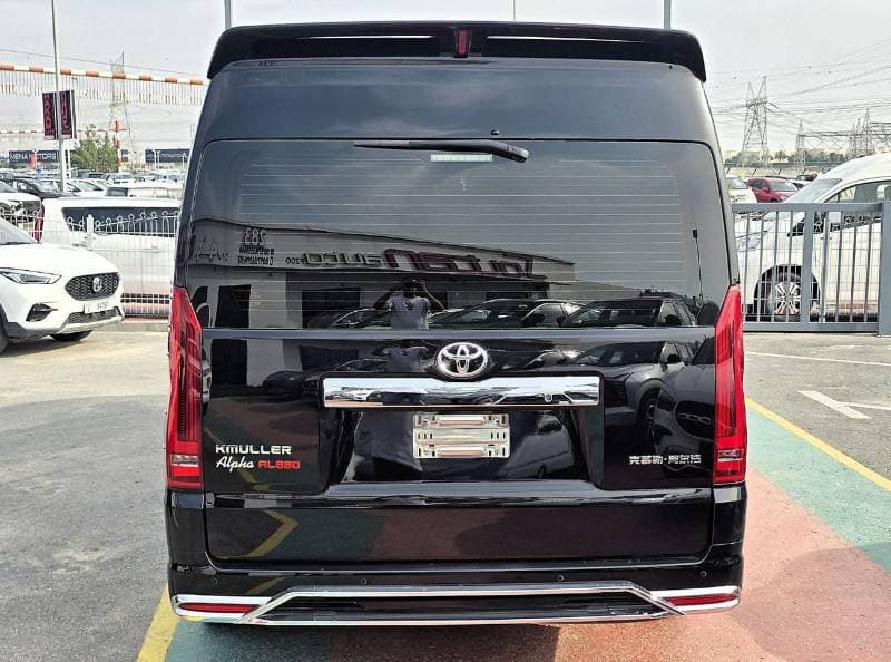 2025 Toyota Hiace GL thumbnail 7
