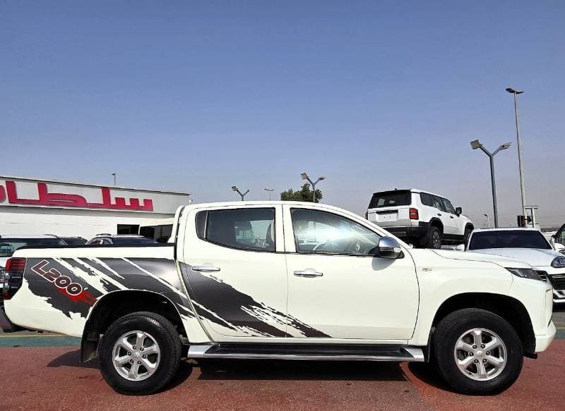 2022 Mitsubishi L200 GLX TOP thumbnail 4